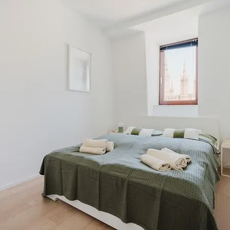 4 Bedroom Penthouse - Whirlpool - Zentral - Kueche - Wifi - Kaffee - Geraeumig - Terrasse - Parkhaus * Wiesbaden