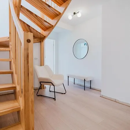 4 Bedroom Penthouse - Whirlpool - Zentral - Kueche - Wifi - Kaffee - Geraeumig - Terrasse - Parkhaus *