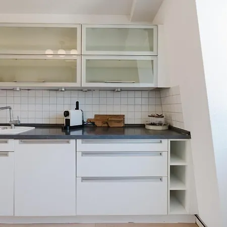 4 Bedroom Penthouse - Whirlpool - Zentral - Kueche - Wifi - Kaffee - Geraeumig - Terrasse - Parkhaus Wiesbaden